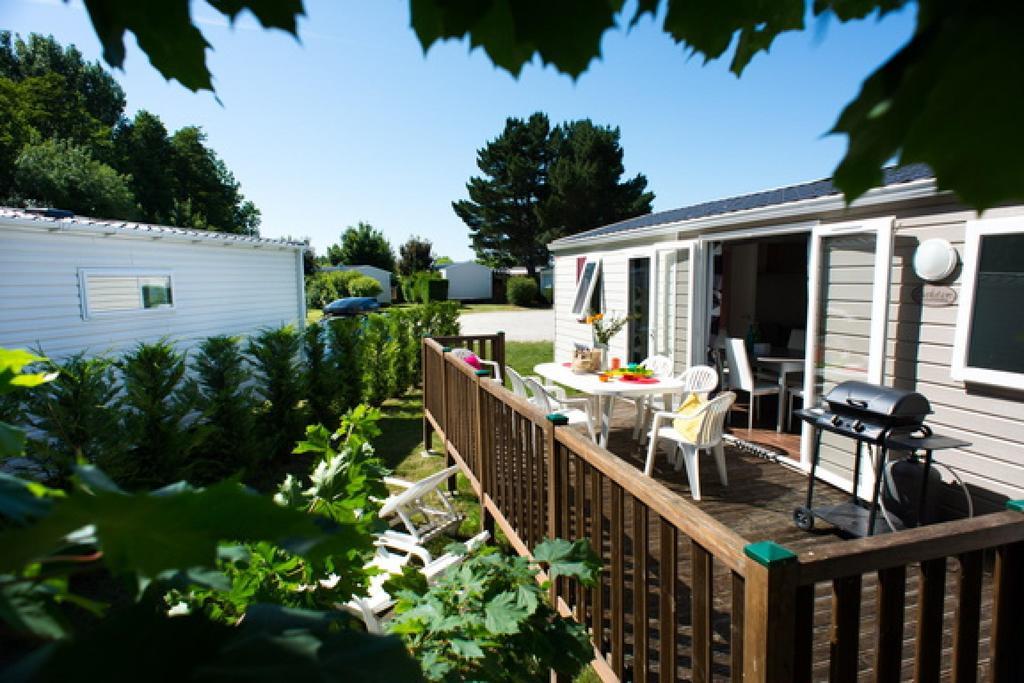 Camping Officiel Siblu Le Lac Des Reves Lattes Exteriér fotografie